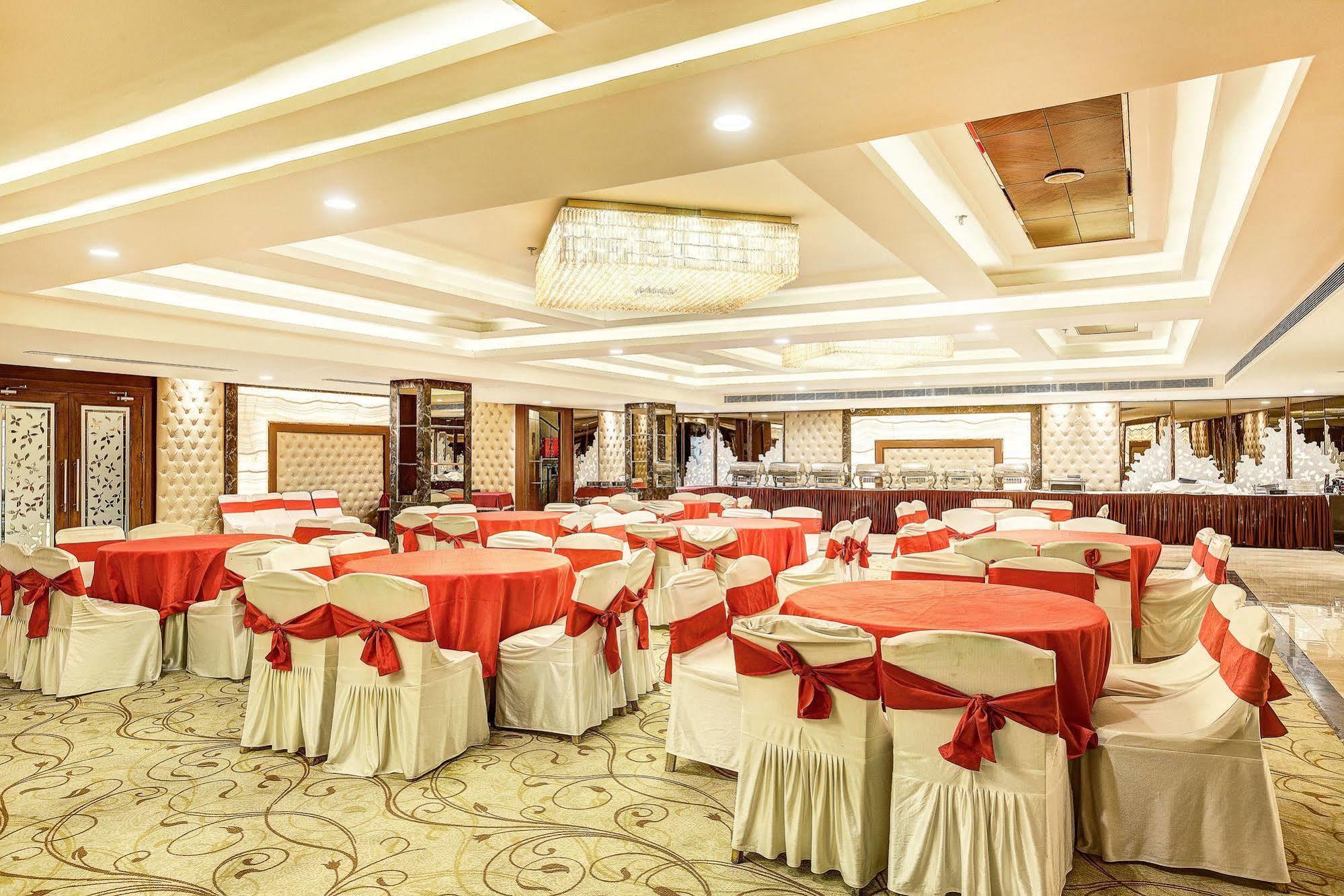 Western Court Chandigarh Exterior photo